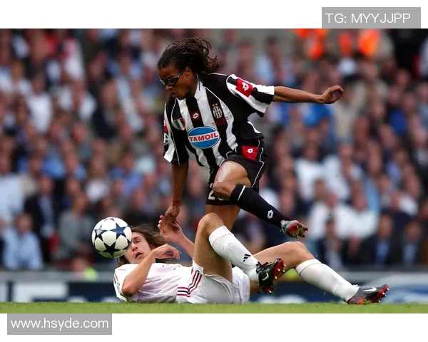 足球明星颜值与魅力并存的女孩们展现青春风采的精彩瞬间